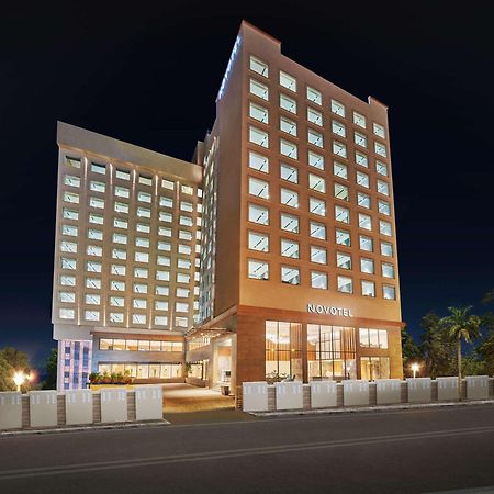 Novotel Mumbai International Airport Exterior foto