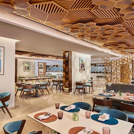 Novotel Mumbai International Airport Exterior foto
