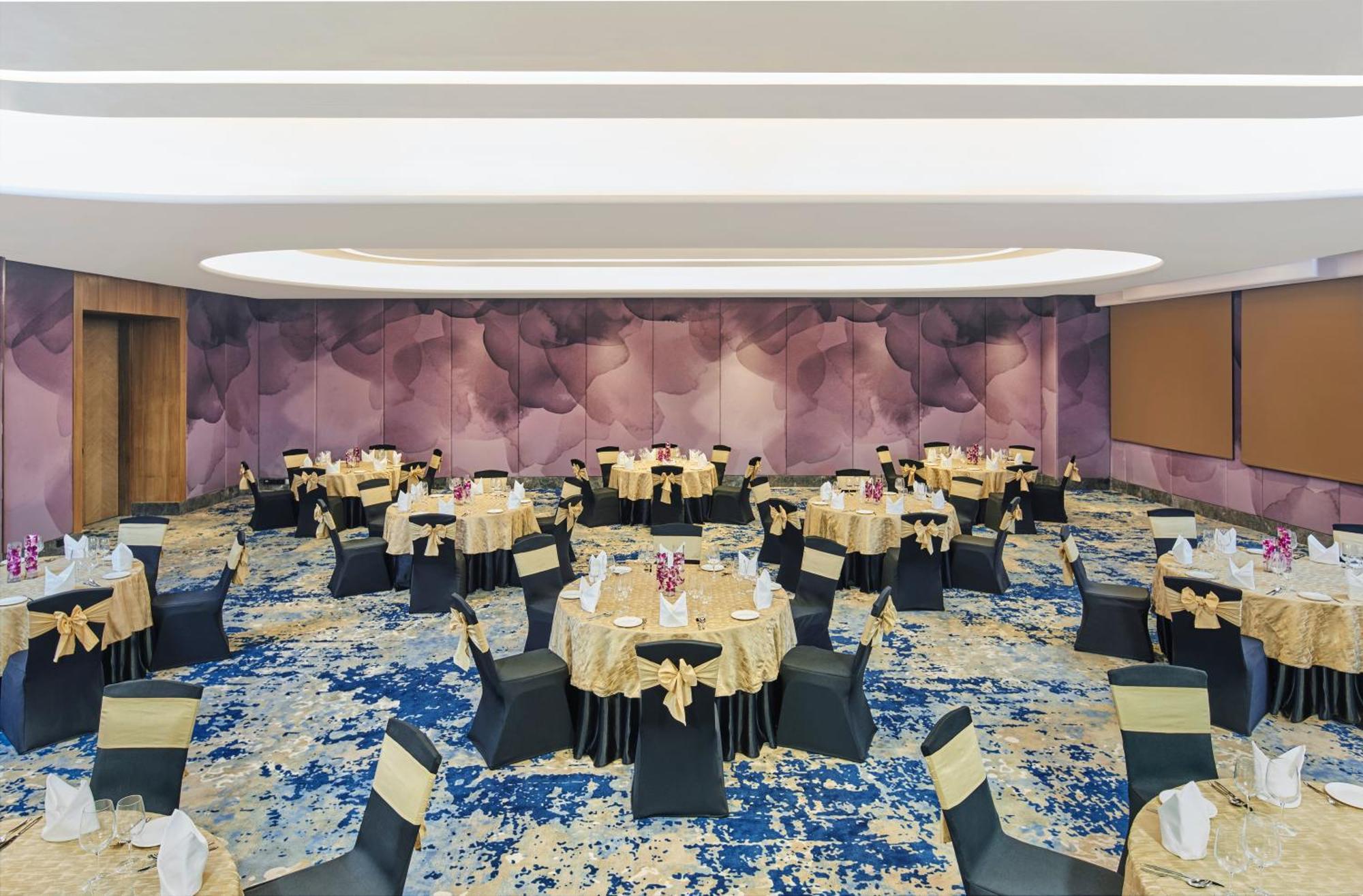 Novotel Mumbai International Airport Exterior foto The ballroom